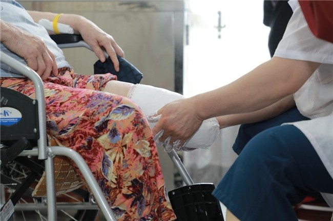 國安假肢公司,湖南假肢,湖南國安假肢,長沙假肢,湖南安裝假肢,假肢安裝,假肢價格,手假肢多少錢,矯形器,大腿假肢,小腿假肢,上肢假肢,矯形器輔助器具